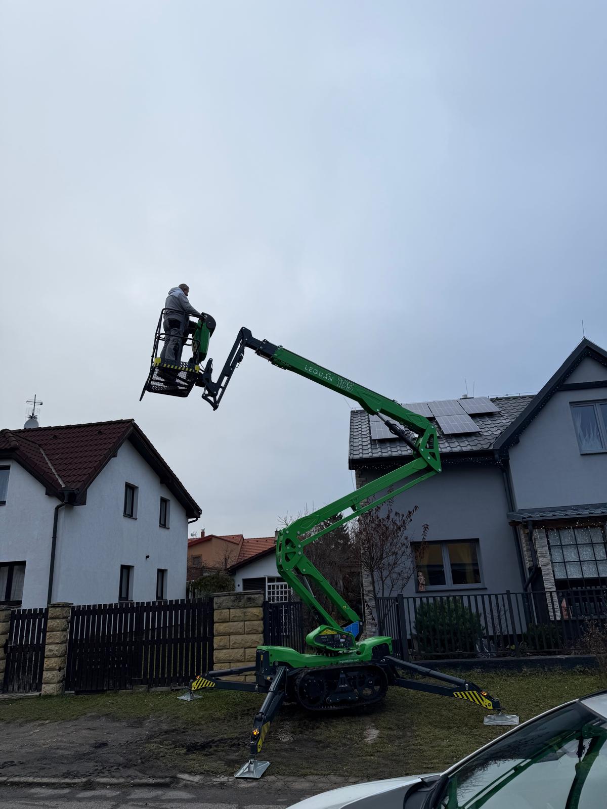 Plošina v plném vysunutí u rodinného domu